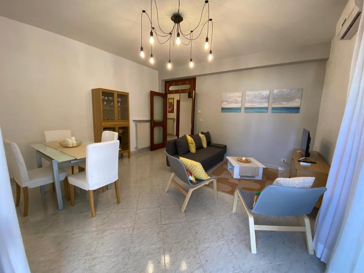 Hotel Ristorante Centosedici Terracina Exterior photo